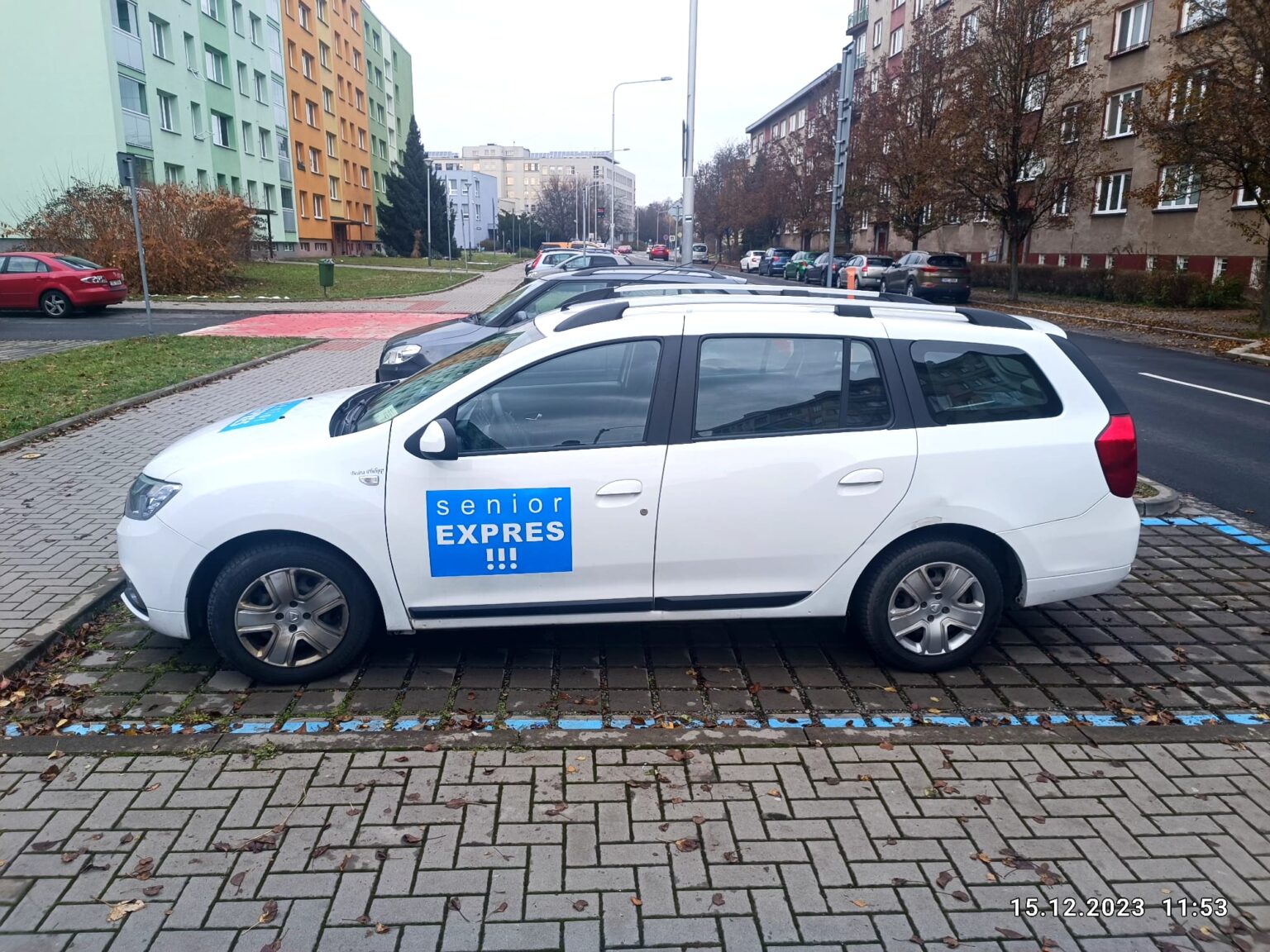 Senior taxi ostrava komfortn cestov n pro seniory v bezpe n m